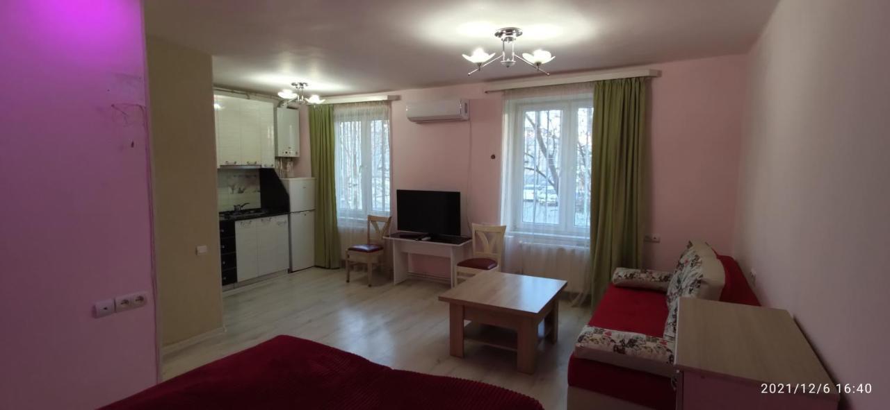 Kilikia Guest House เยเรวาน ภายนอก รูปภาพ